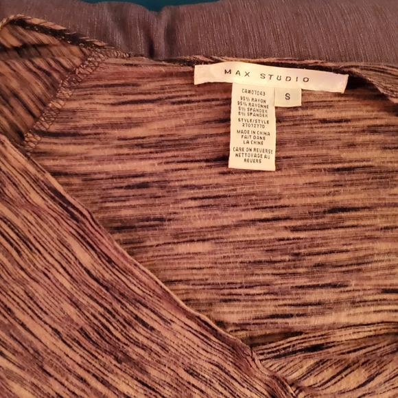 3 long maternity shirts - Picture 8 of 9